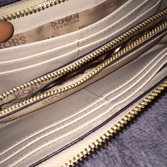 Wallet - Picture 3 of 3